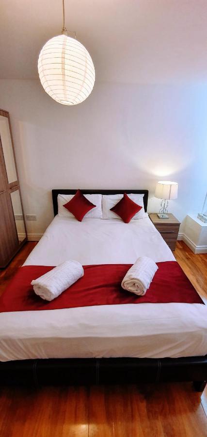 Alexandra Contractor House - Free Parking For Large Vans, Free Wifi & Netflix By Firoz Property Management Aldershot Luaran gambar