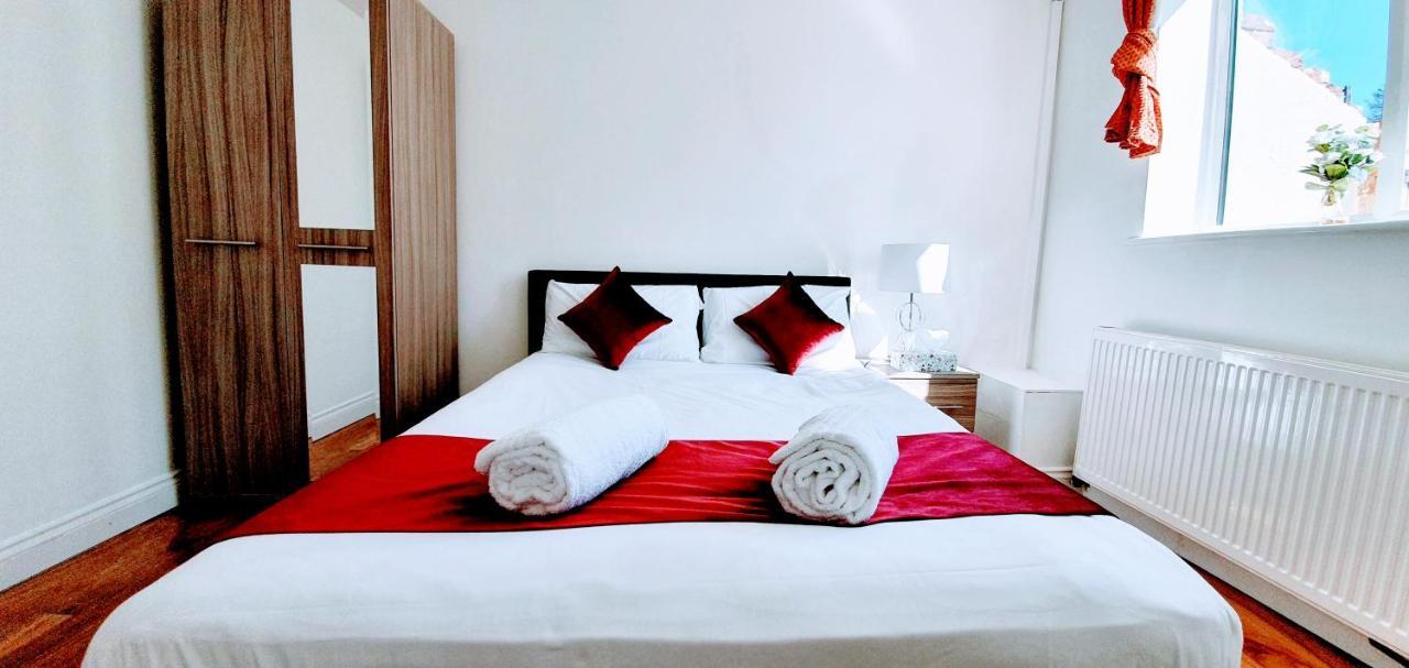 Alexandra Contractor House - Free Parking For Large Vans, Free Wifi & Netflix By Firoz Property Management Aldershot Luaran gambar